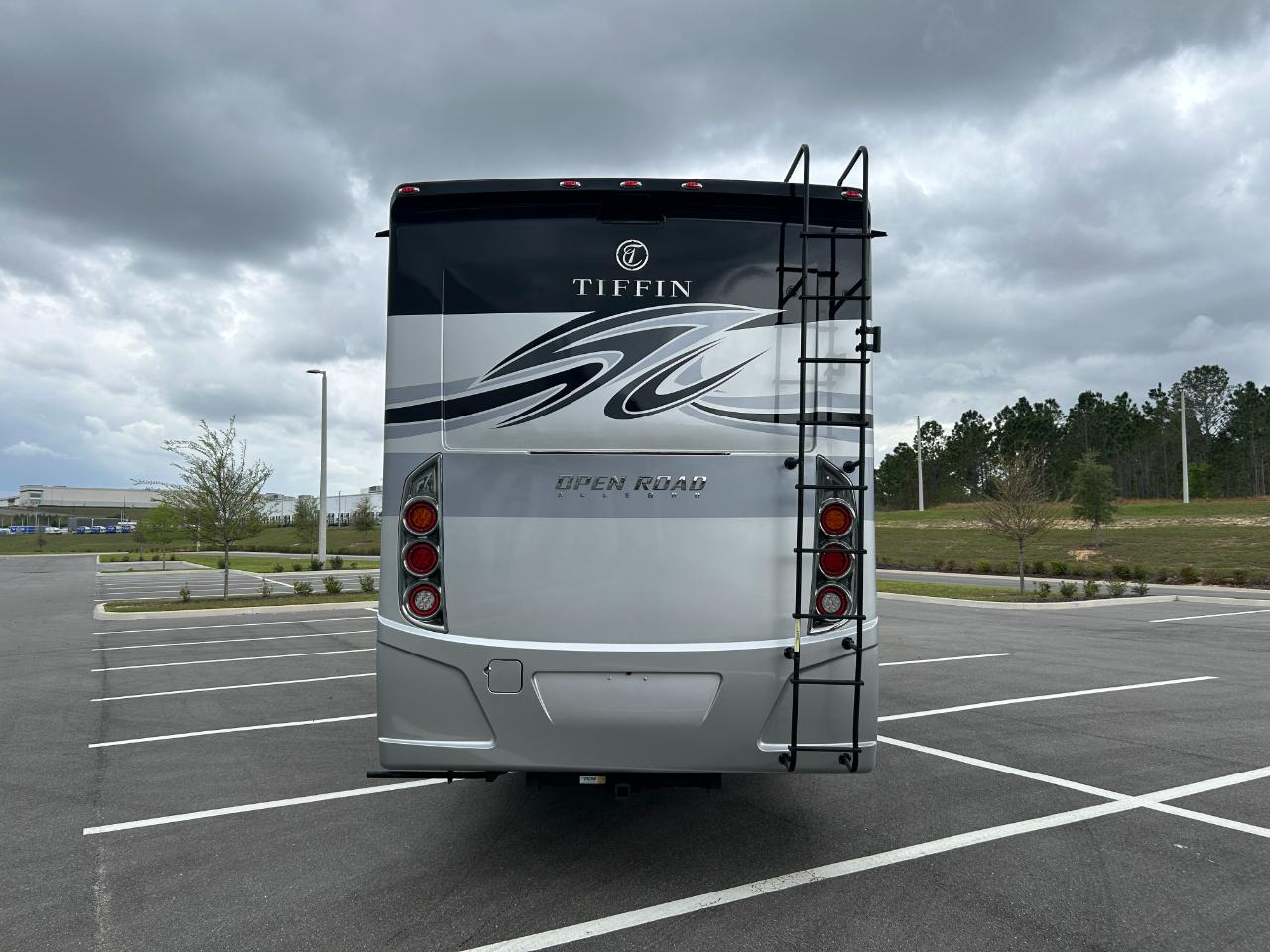 Tiffin Motorhomes Allegro  2020