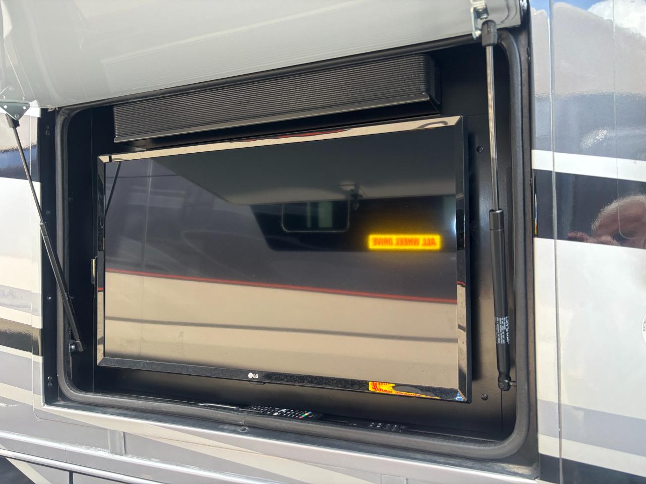 Tiffin Motorhomes Allegro  2020