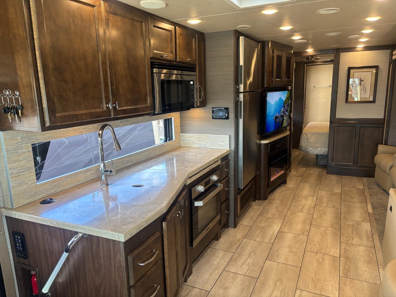 Tiffin Motorhomes Allegro  2020