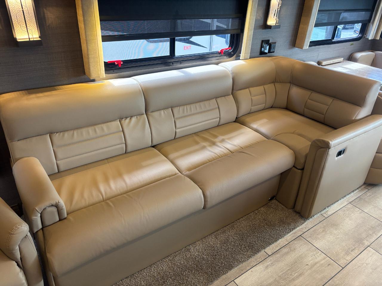 Tiffin Motorhomes Allegro  2020