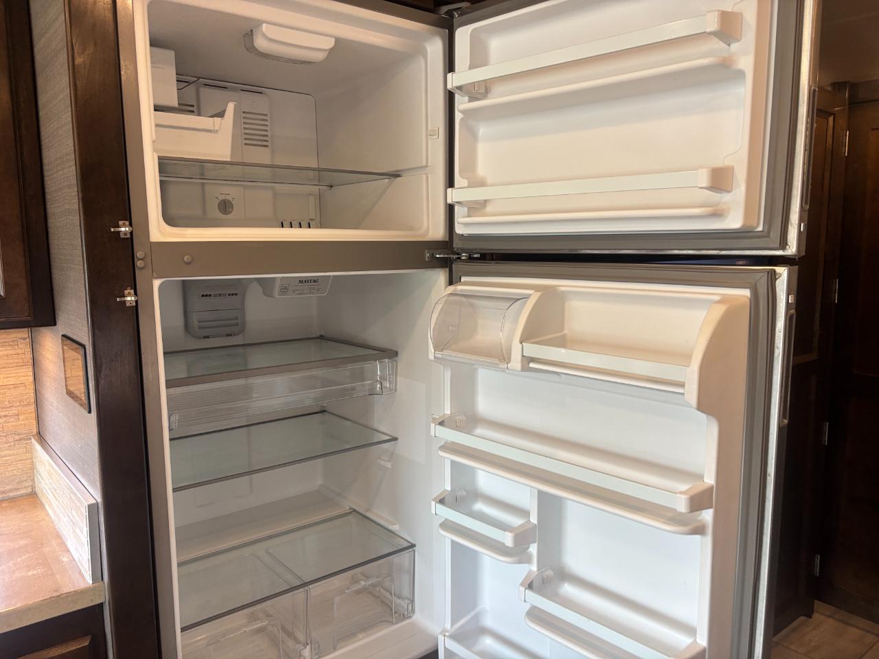 Tiffin Motorhomes Allegro  2020