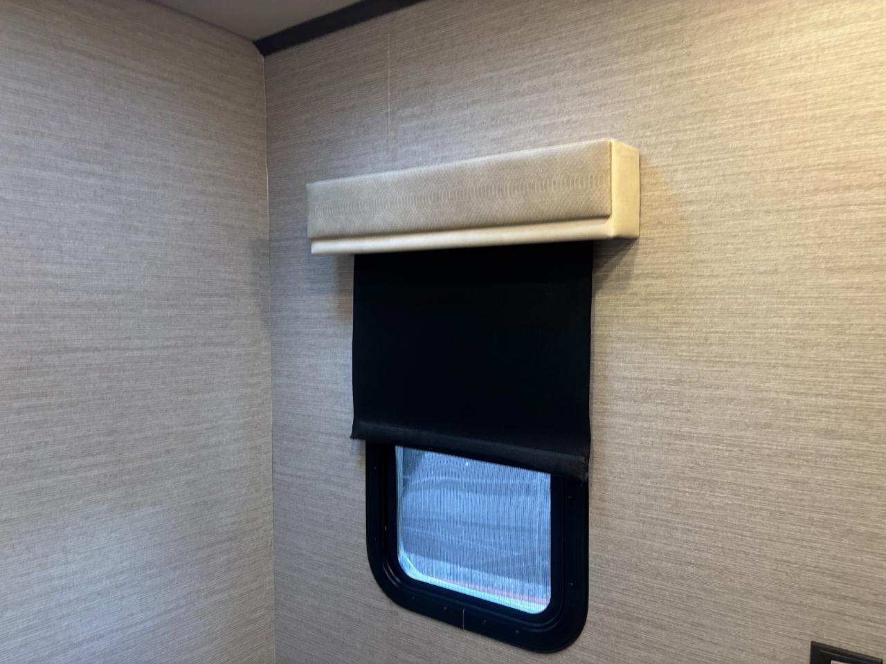 Tiffin Motorhomes Allegro  2020