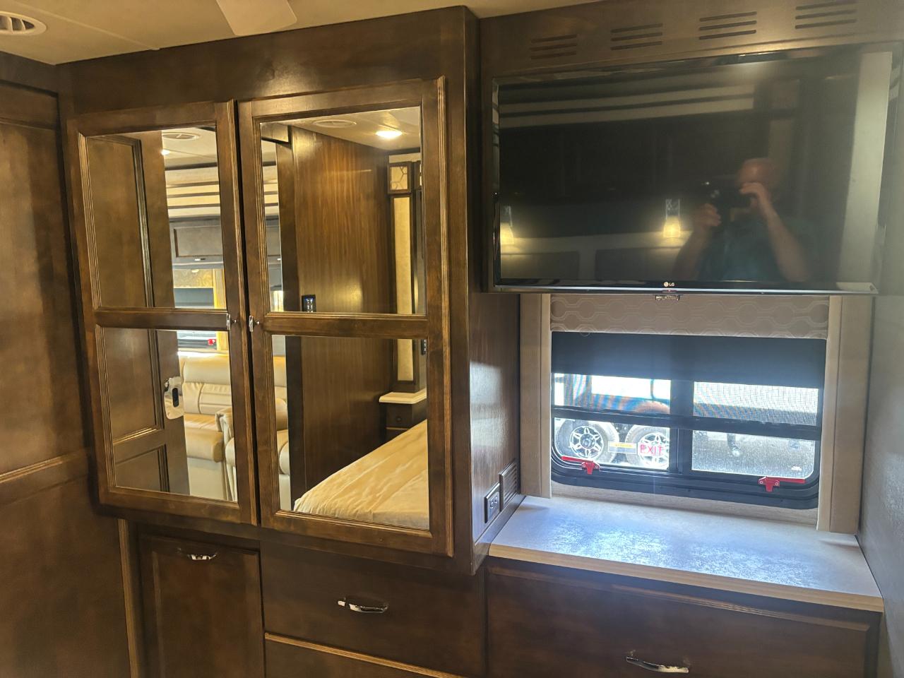 Tiffin Motorhomes Allegro  2020