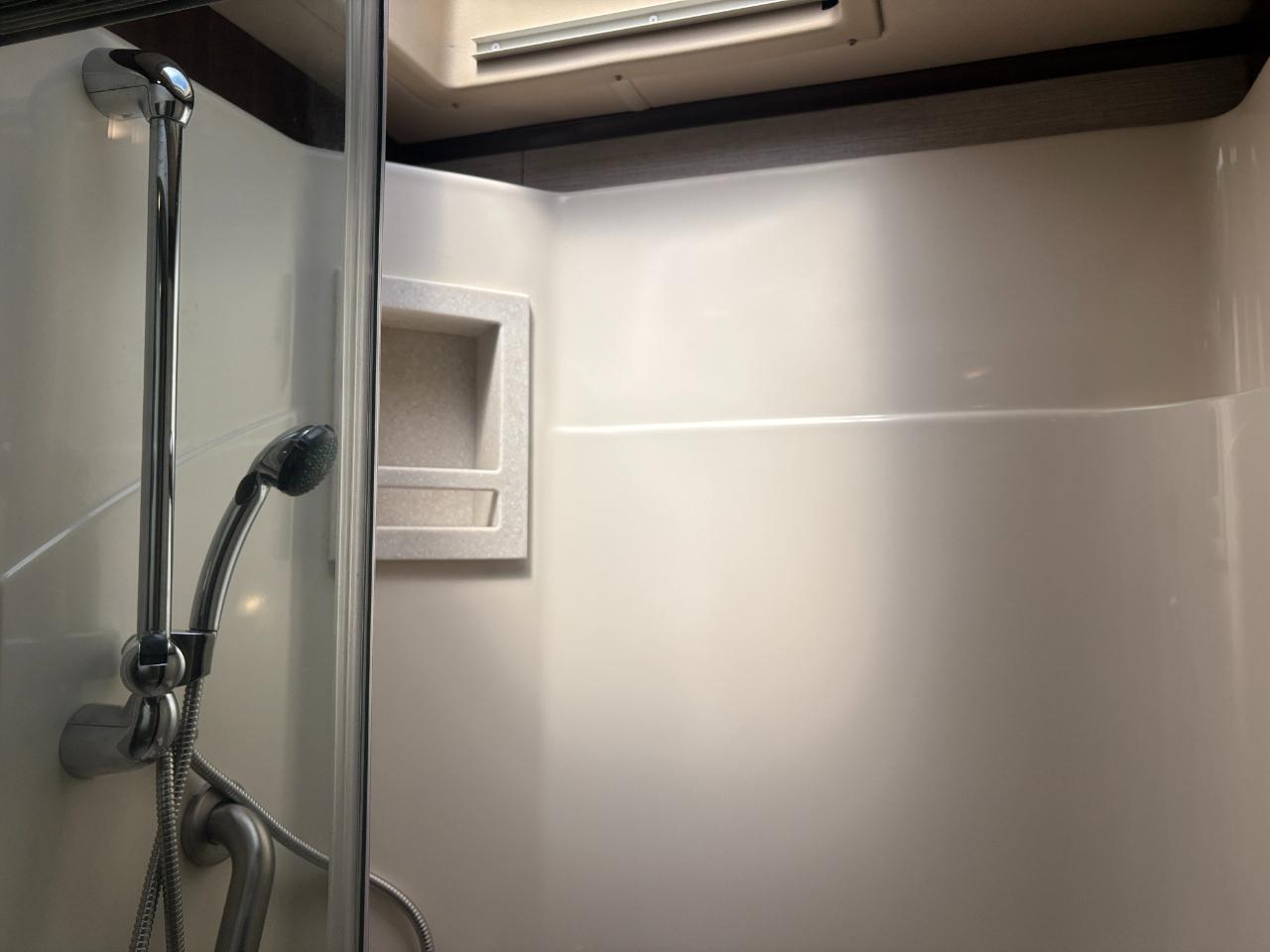 Tiffin Motorhomes Allegro  2020