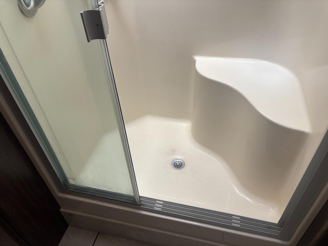 Tiffin Motorhomes Allegro  2020