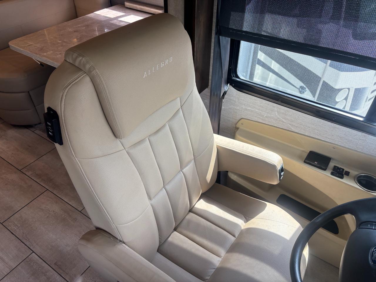 Tiffin Motorhomes Allegro  2020