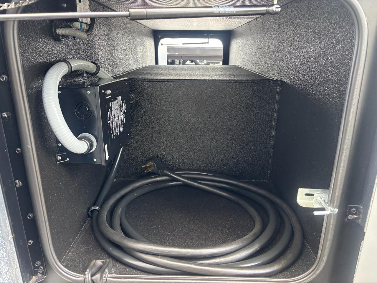 Tiffin Motorhomes Allegro  2020