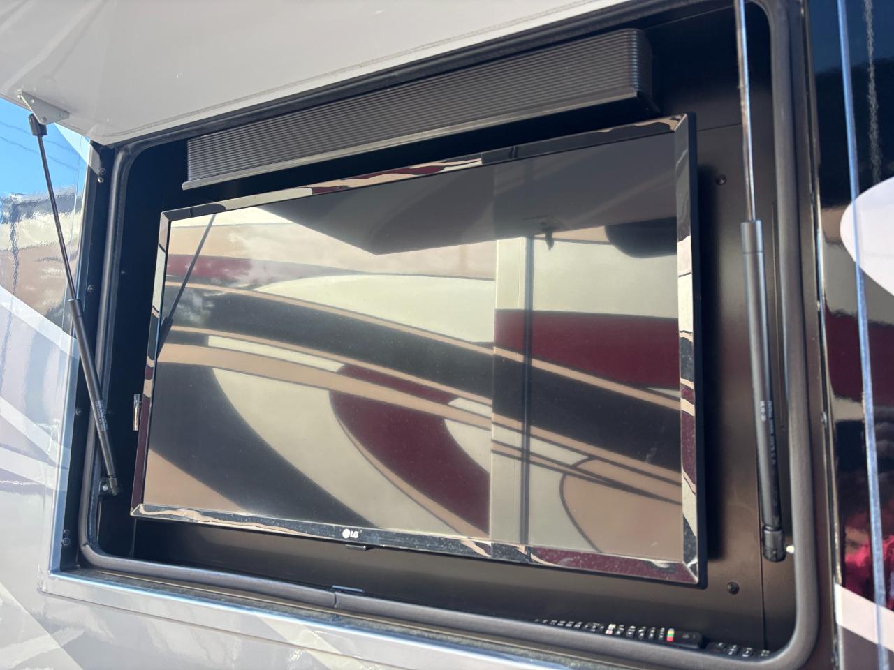 Tiffin Motorhomes Allegro  2020