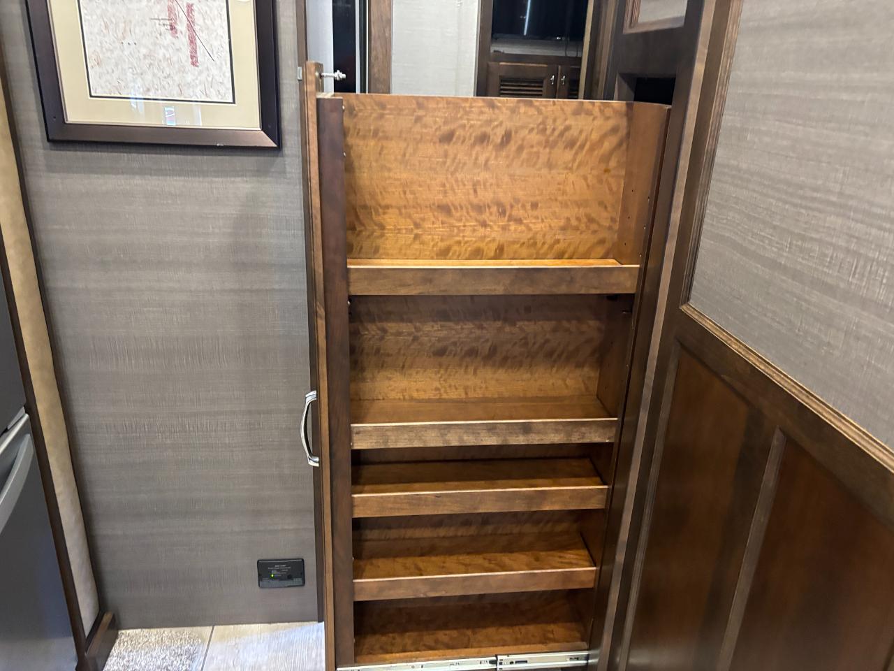 Tiffin Motorhomes Allegro  2020