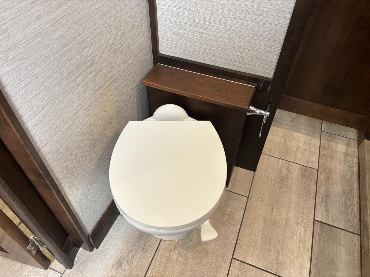 Tiffin Motorhomes Allegro  2020