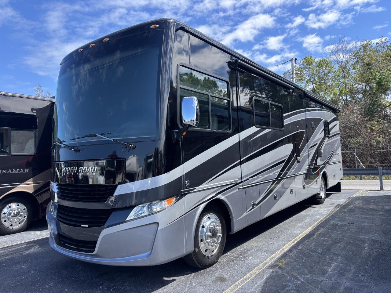 Tiffin Motorhomes Allegro  2020