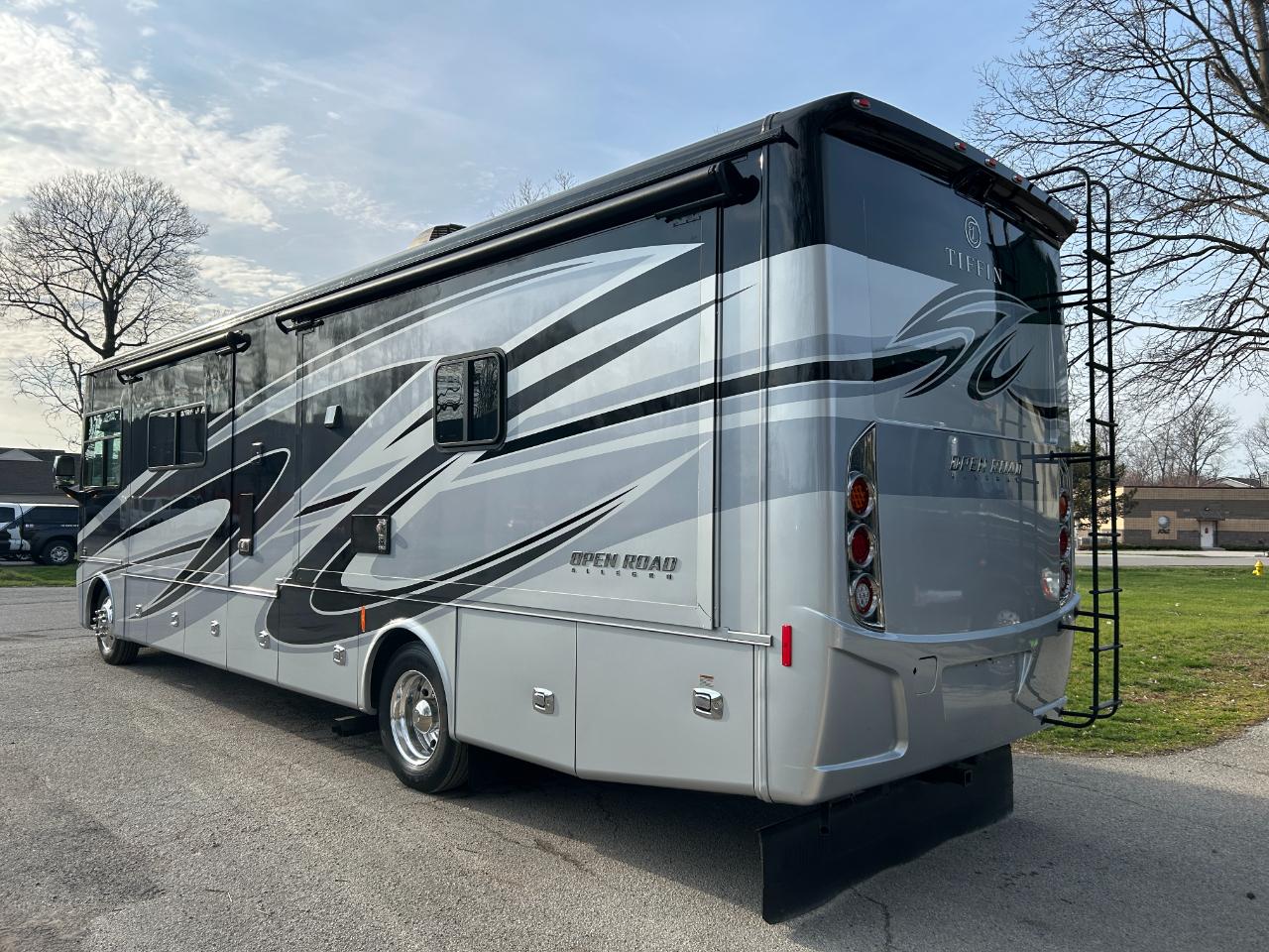 Tiffin Motorhomes Allegro  2020
