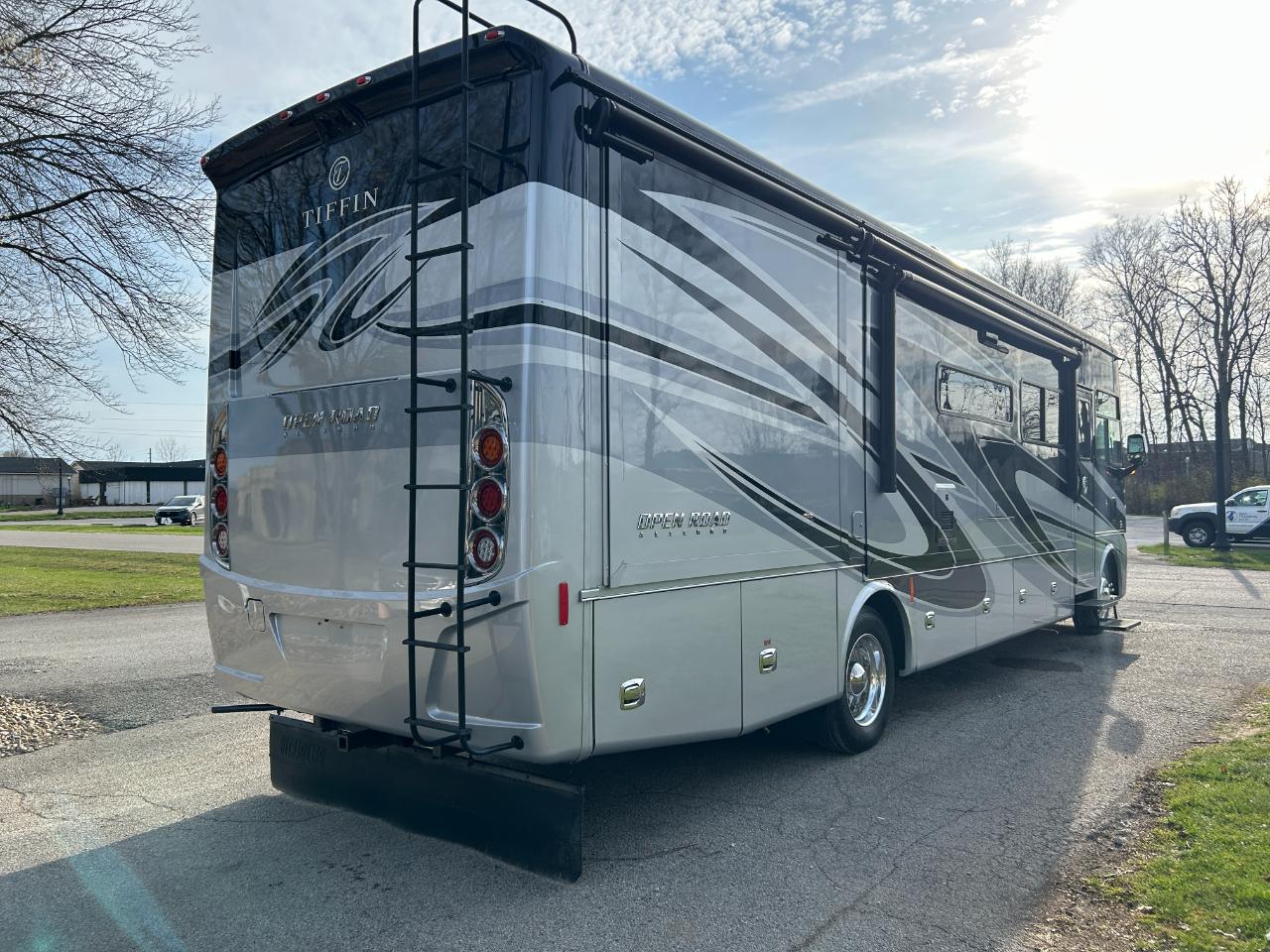 Tiffin Motorhomes Allegro  2020