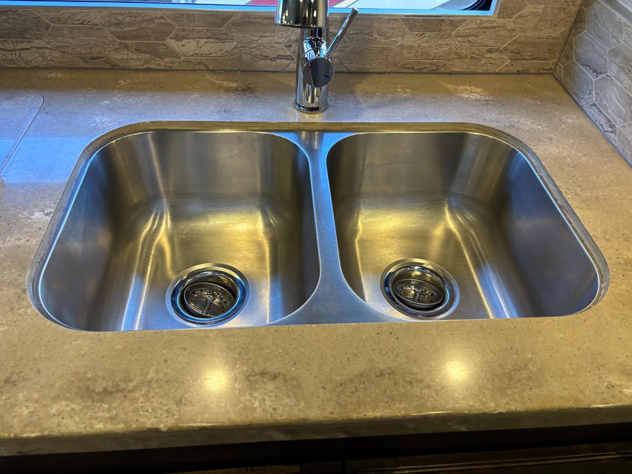 Tiffin Motorhomes Allegro  2020