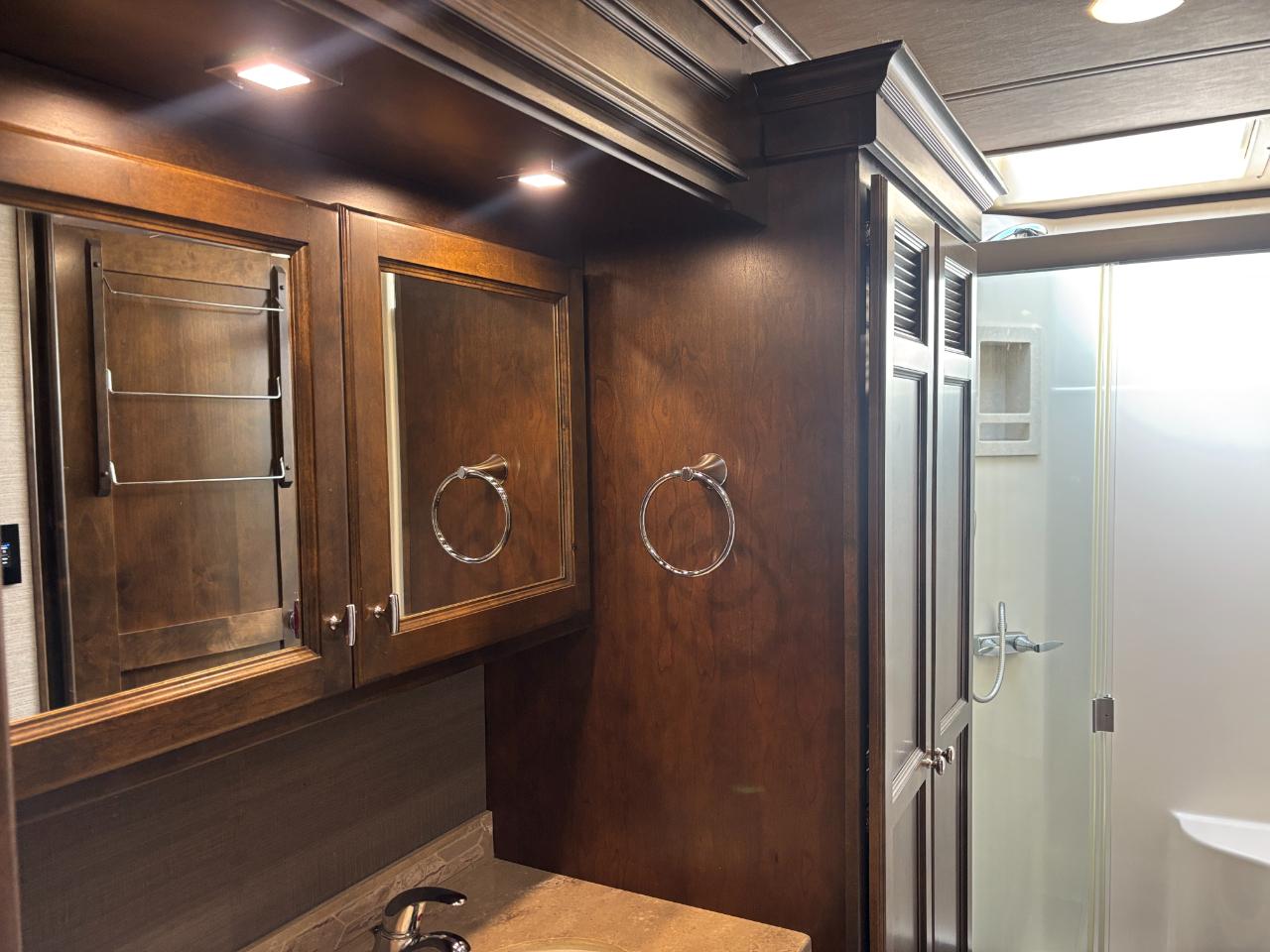 Tiffin Motorhomes Allegro  2020