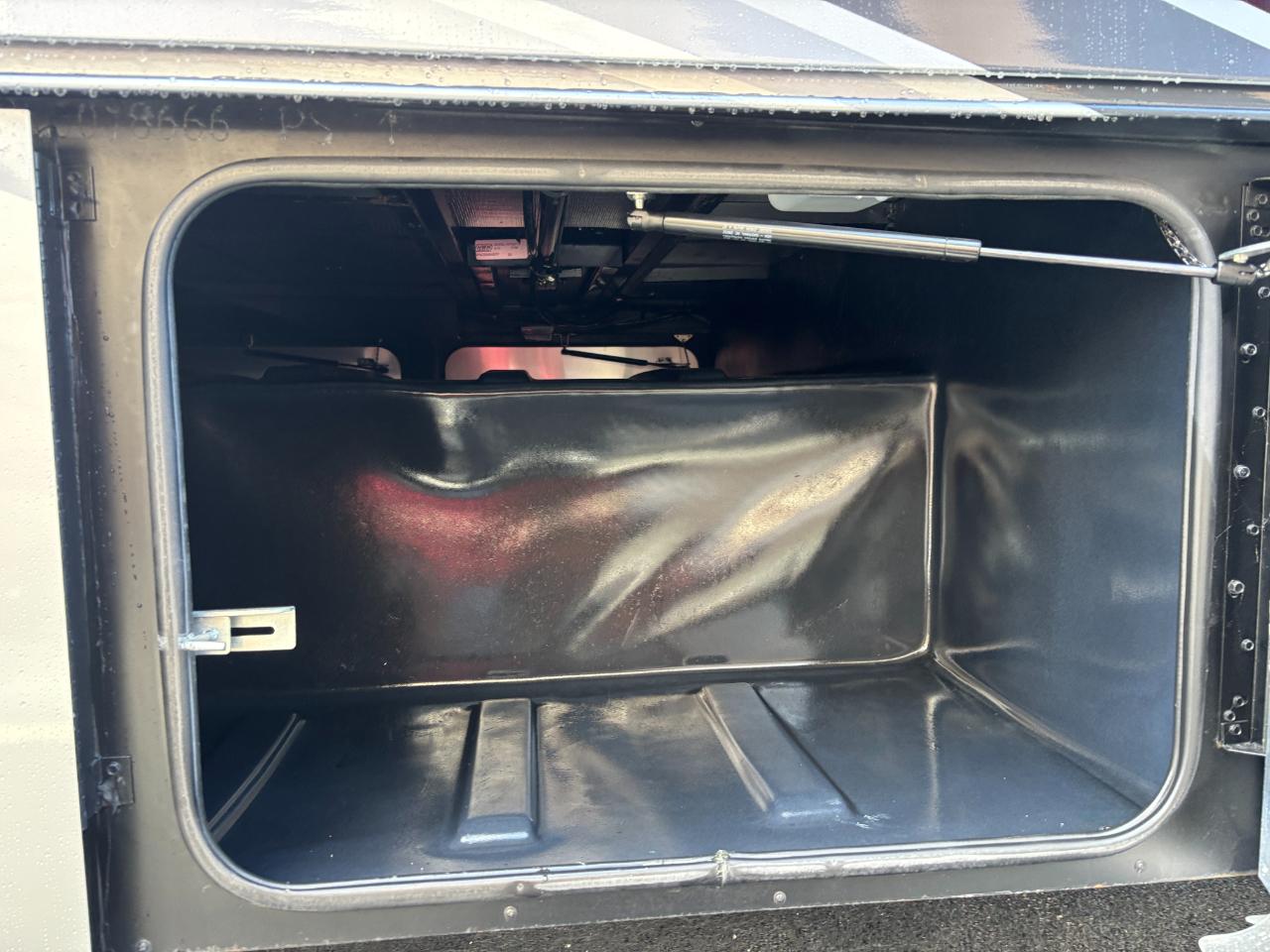 Tiffin Motorhomes Allegro  2020