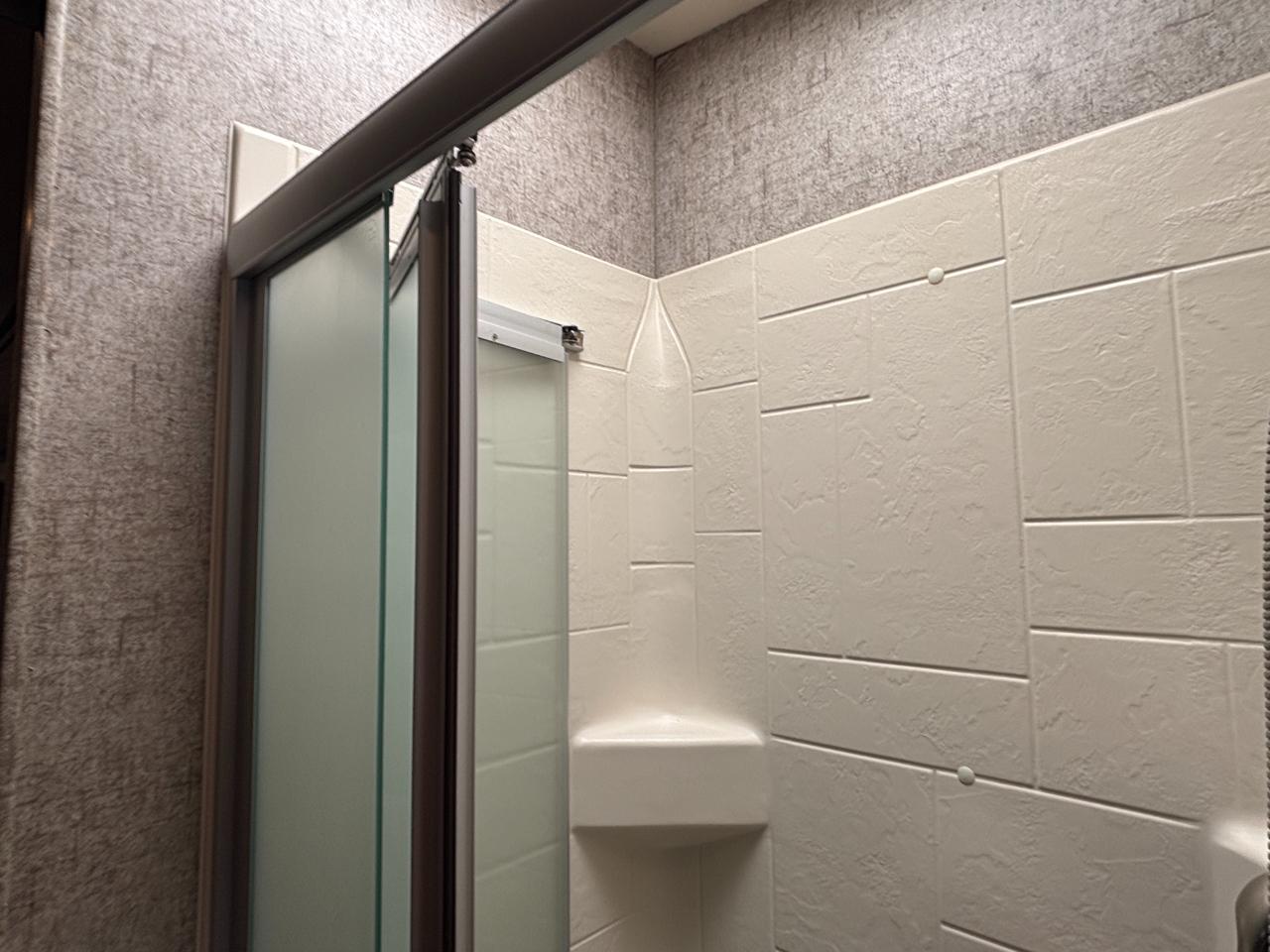 Thor Motor Coach Outlaw  2019