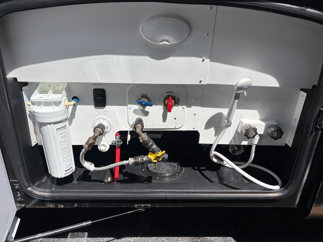 Thor Motor Coach Outlaw  2019