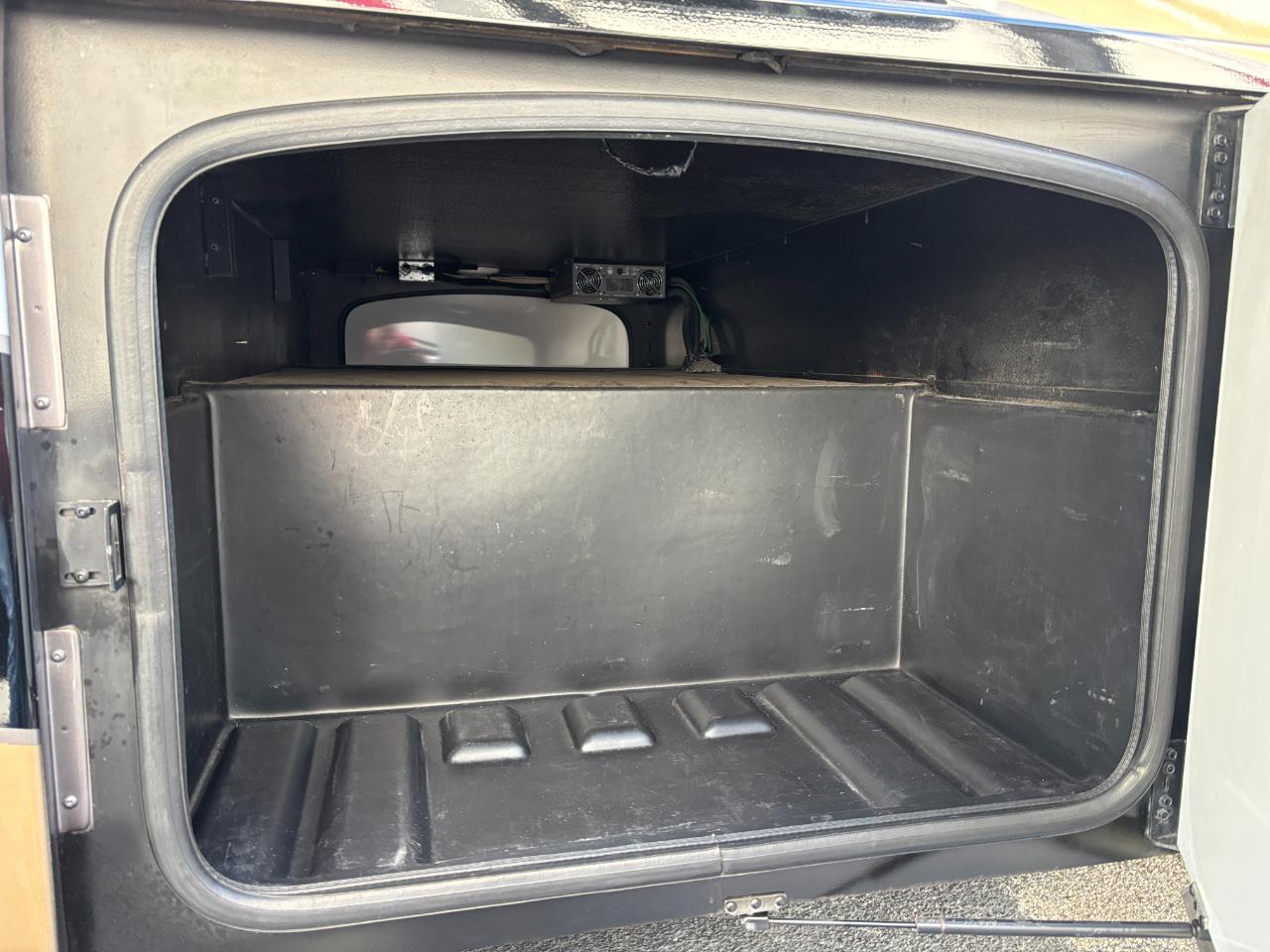 Thor Motor Coach Outlaw  2019