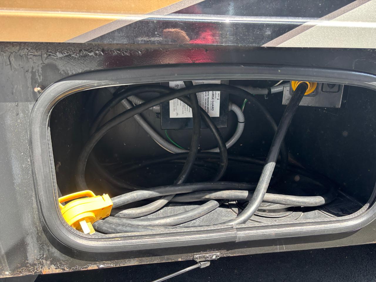 Thor Motor Coach Outlaw  2019