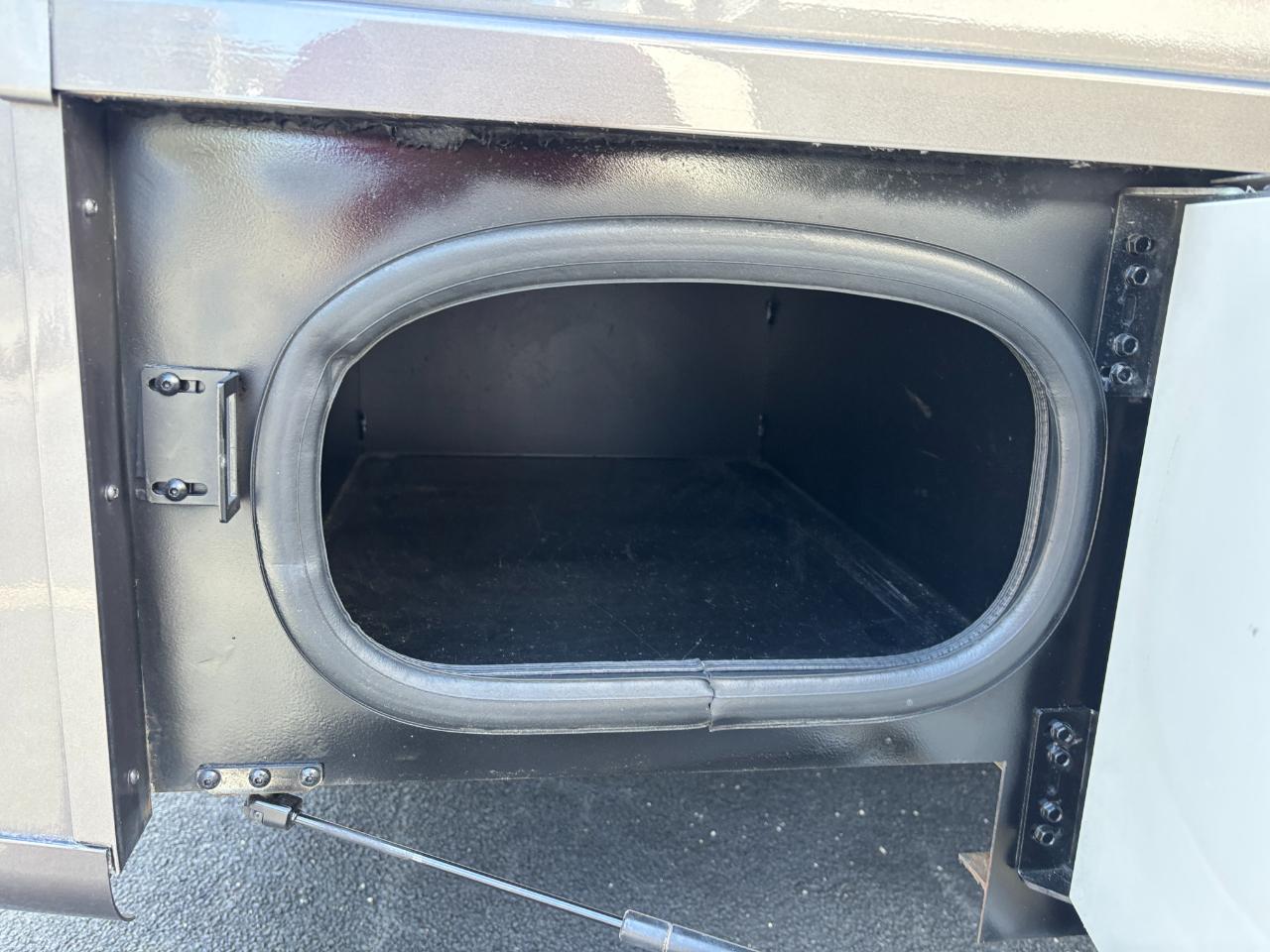 Thor Motor Coach Outlaw  2019