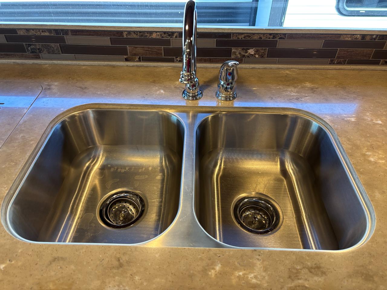 Tiffin Motorhomes, Inc Breeze  2019