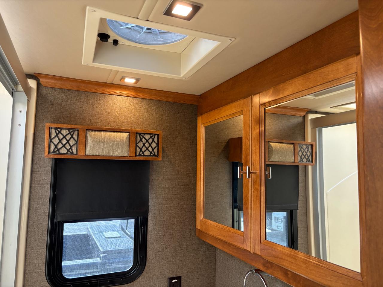 Tiffin Motorhomes, Inc Breeze  2019