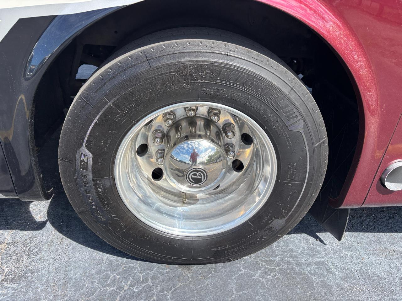 Tiffin Motorhomes, Inc Breeze  2019