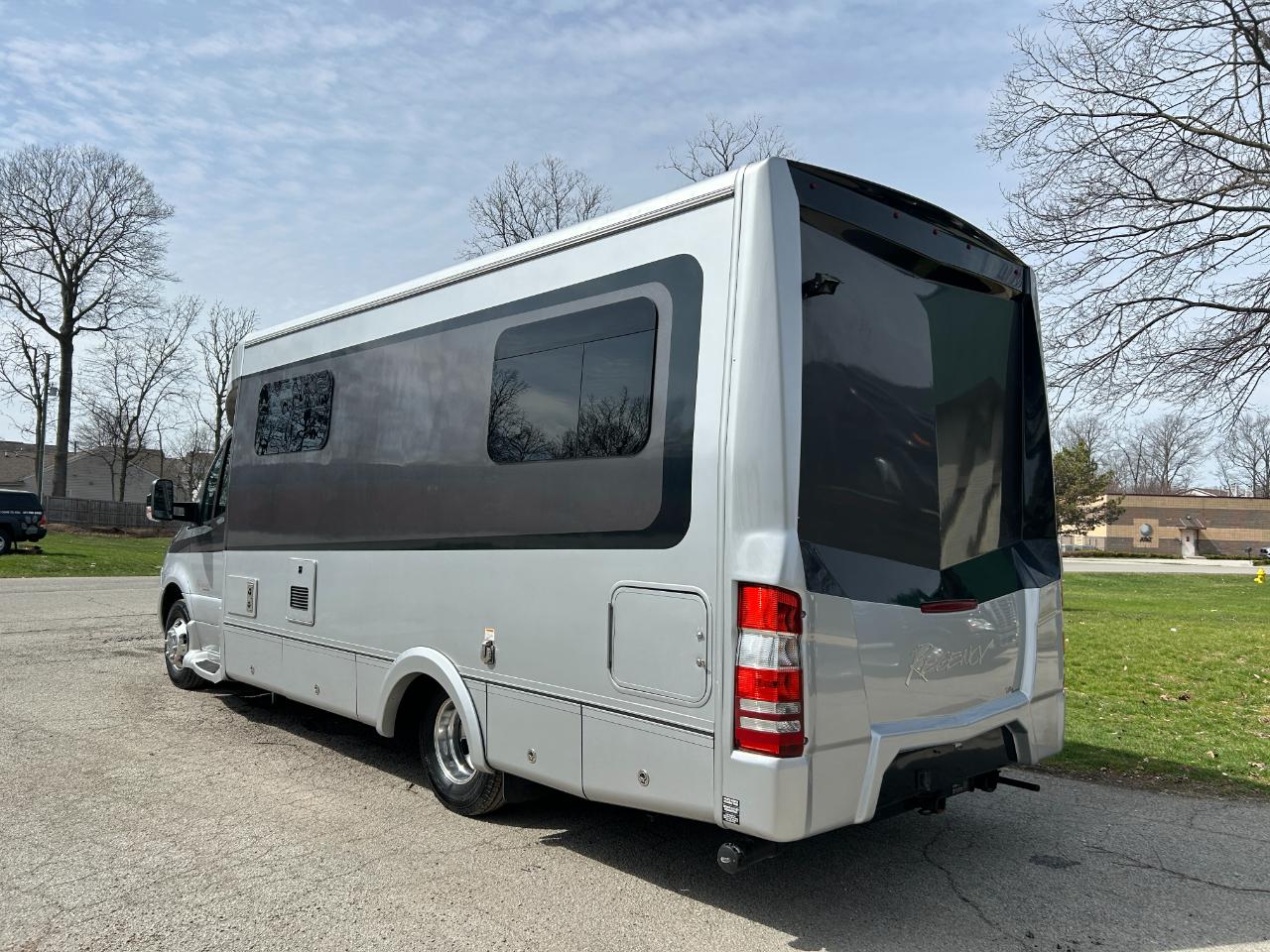 Regency RV Ultra Brougham  2021