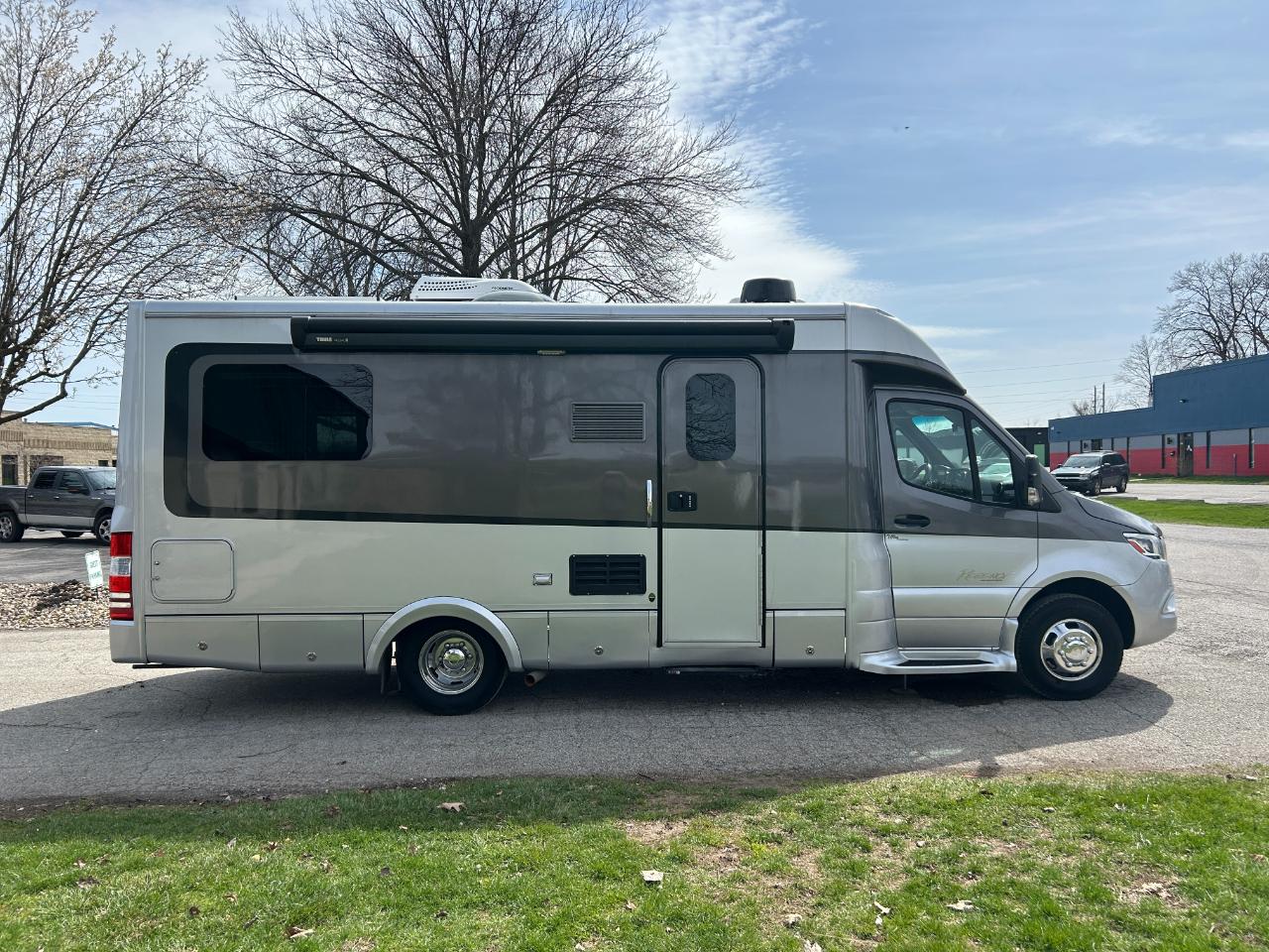 Regency RV Ultra Brougham  2021