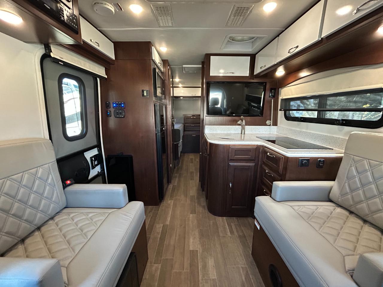 Regency RV Ultra Brougham  2021