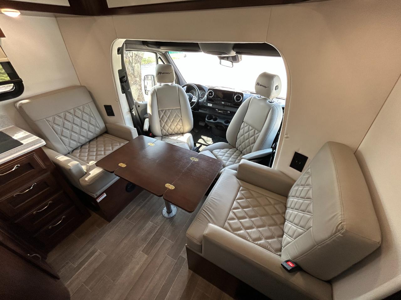 Regency RV Ultra Brougham  2021