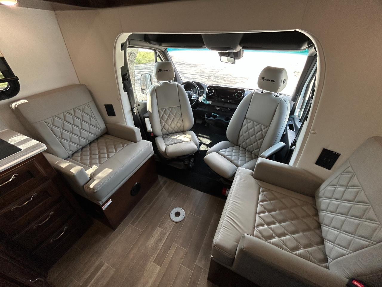 Regency RV Ultra Brougham  2021