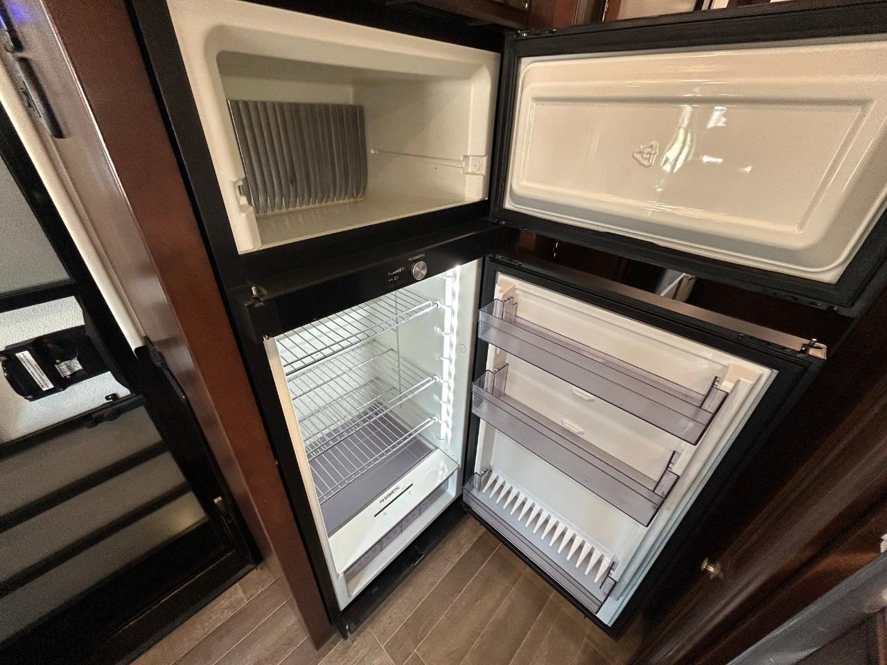 Regency RV Ultra Brougham  2021