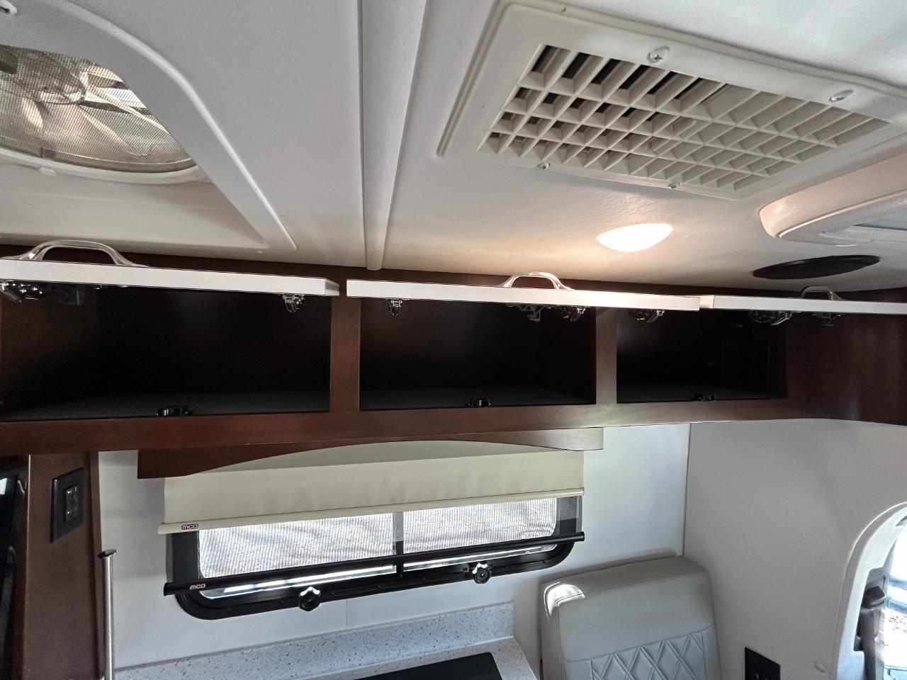 Regency RV Ultra Brougham  2021