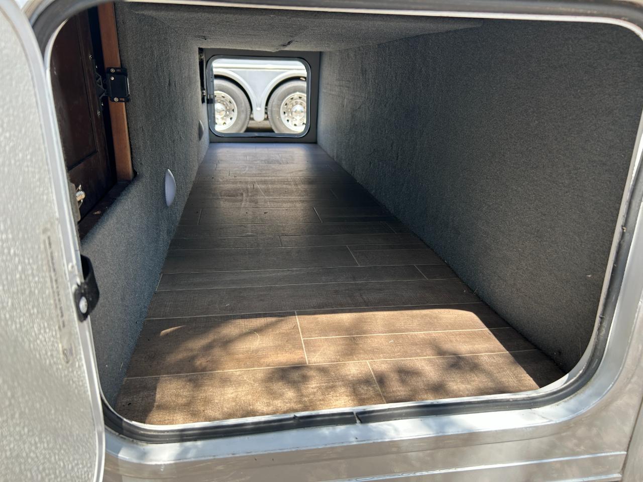 Regency RV Ultra Brougham  2021