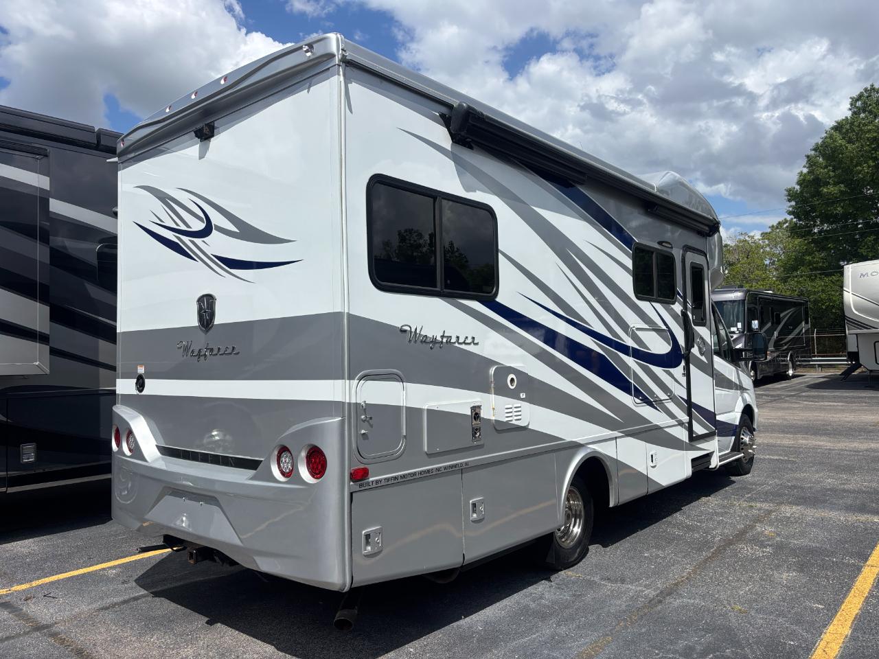 Tiffin Motorhomes Wayfarer  2018