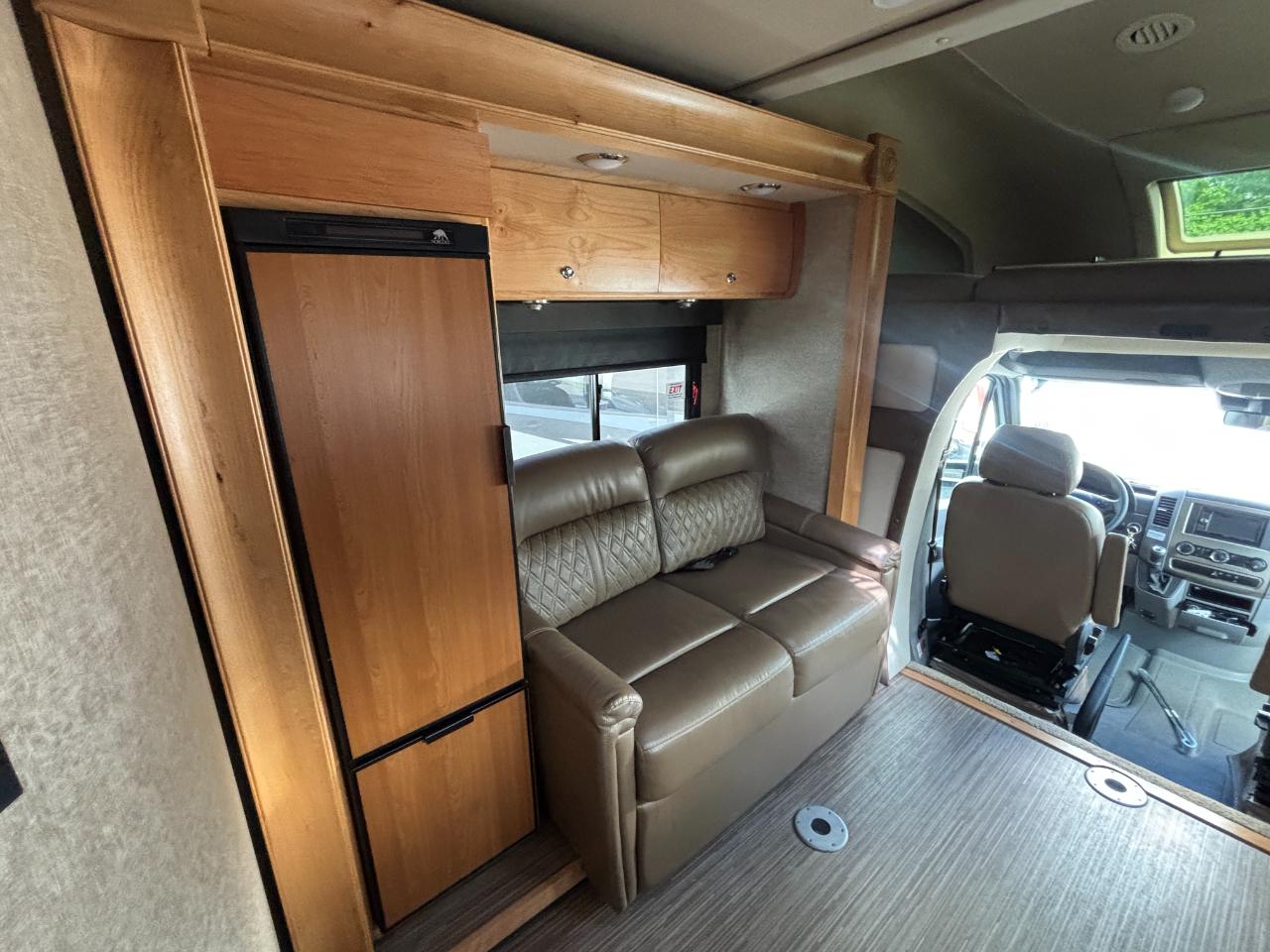 Tiffin Motorhomes Wayfarer  2018