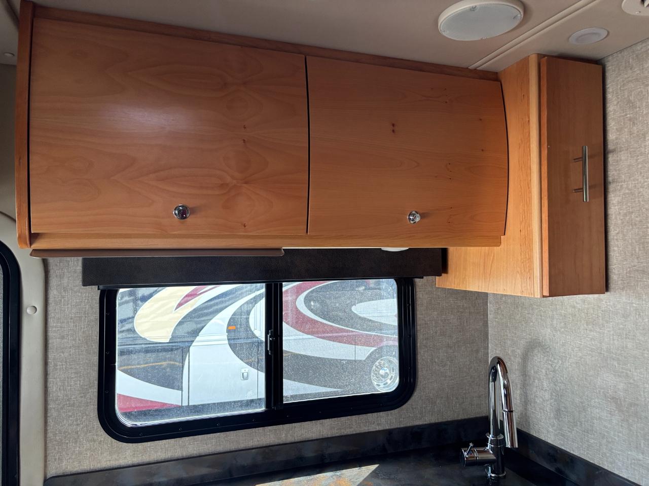 Tiffin Motorhomes Wayfarer  2018