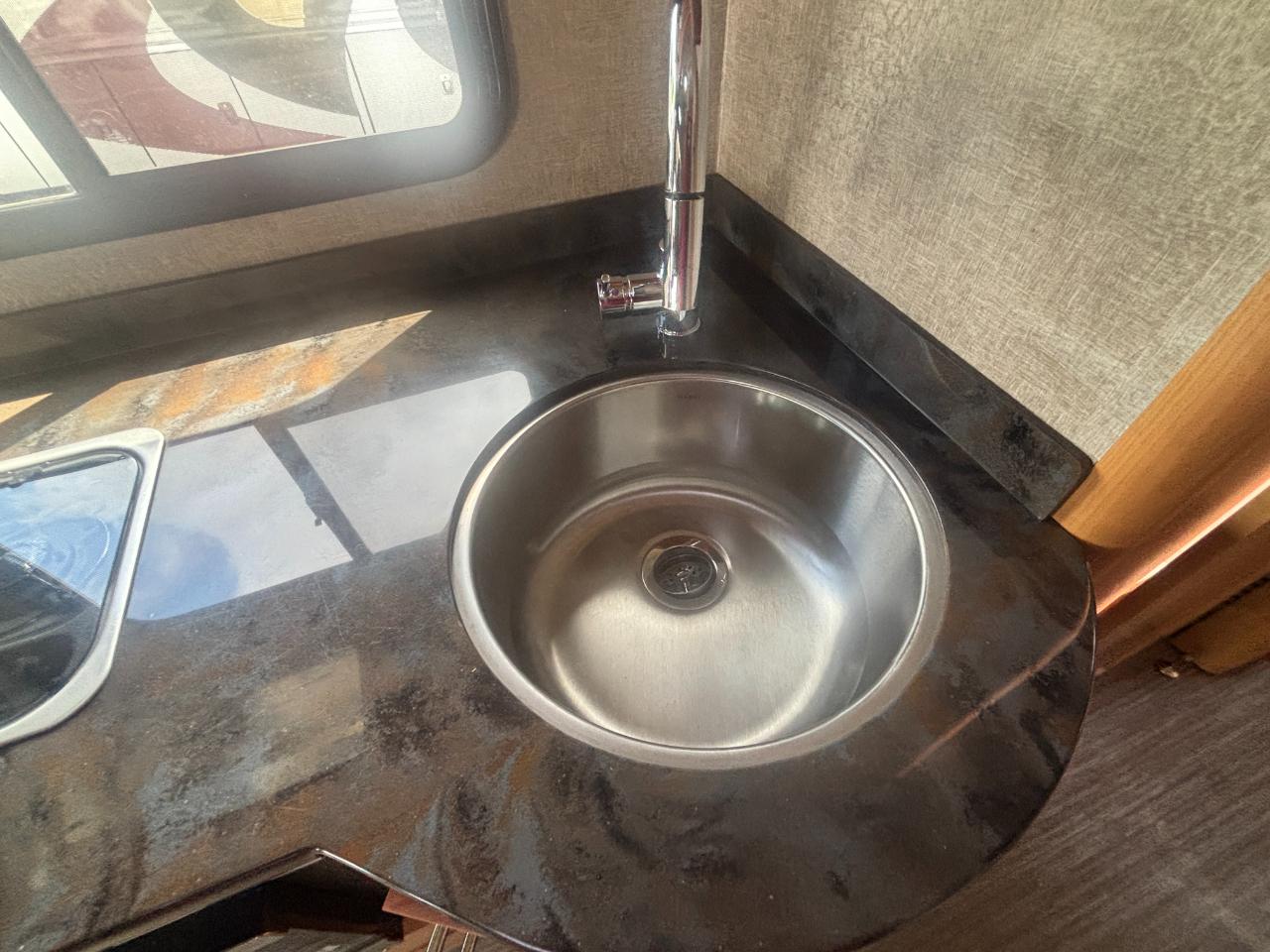 Tiffin Motorhomes Wayfarer  2018