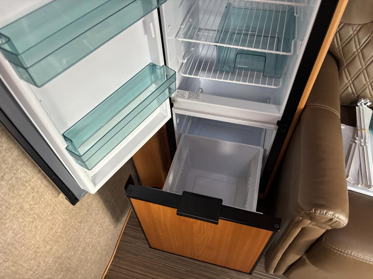 Tiffin Motorhomes Wayfarer  2018