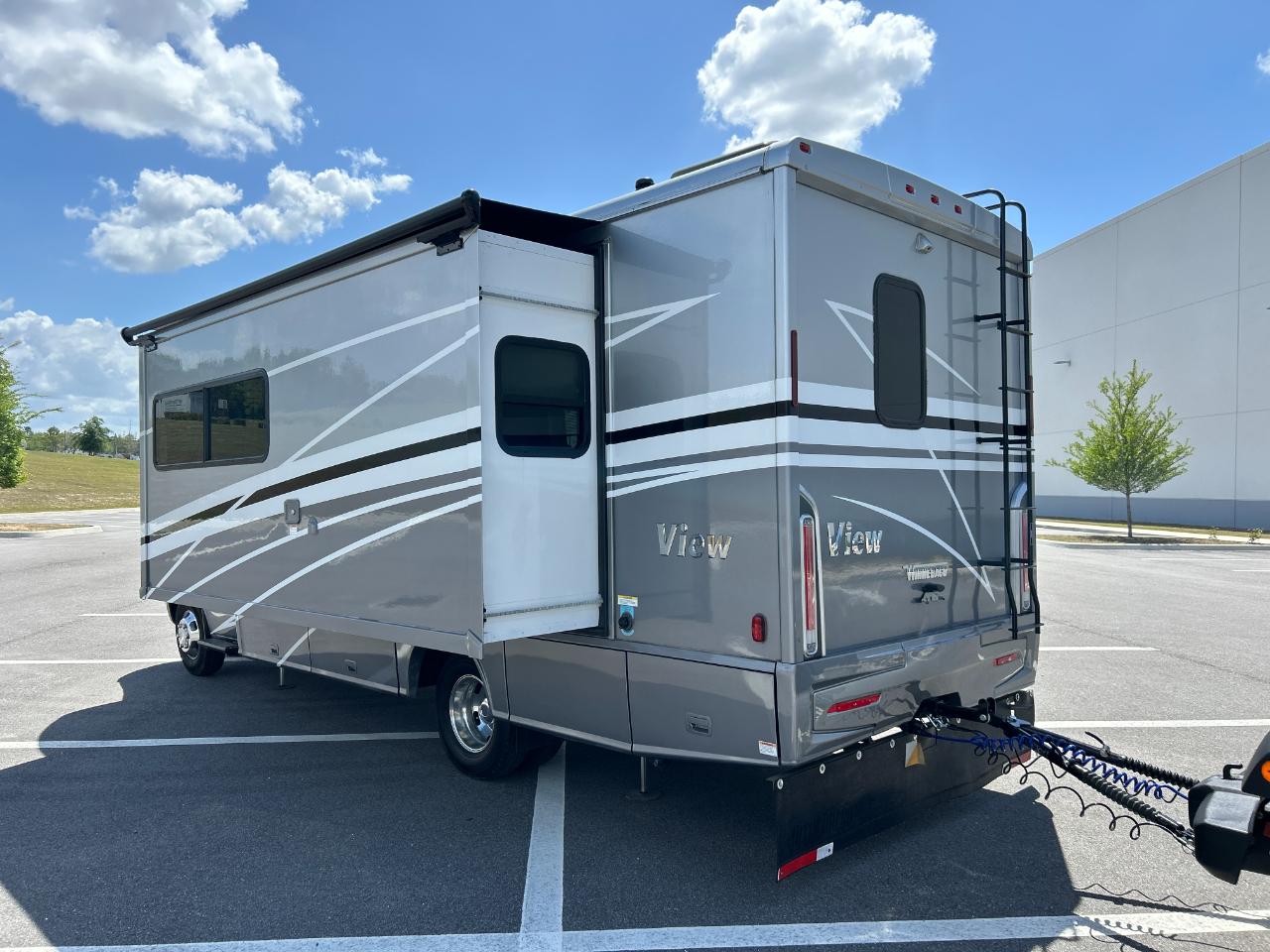 Winnebago View  2023