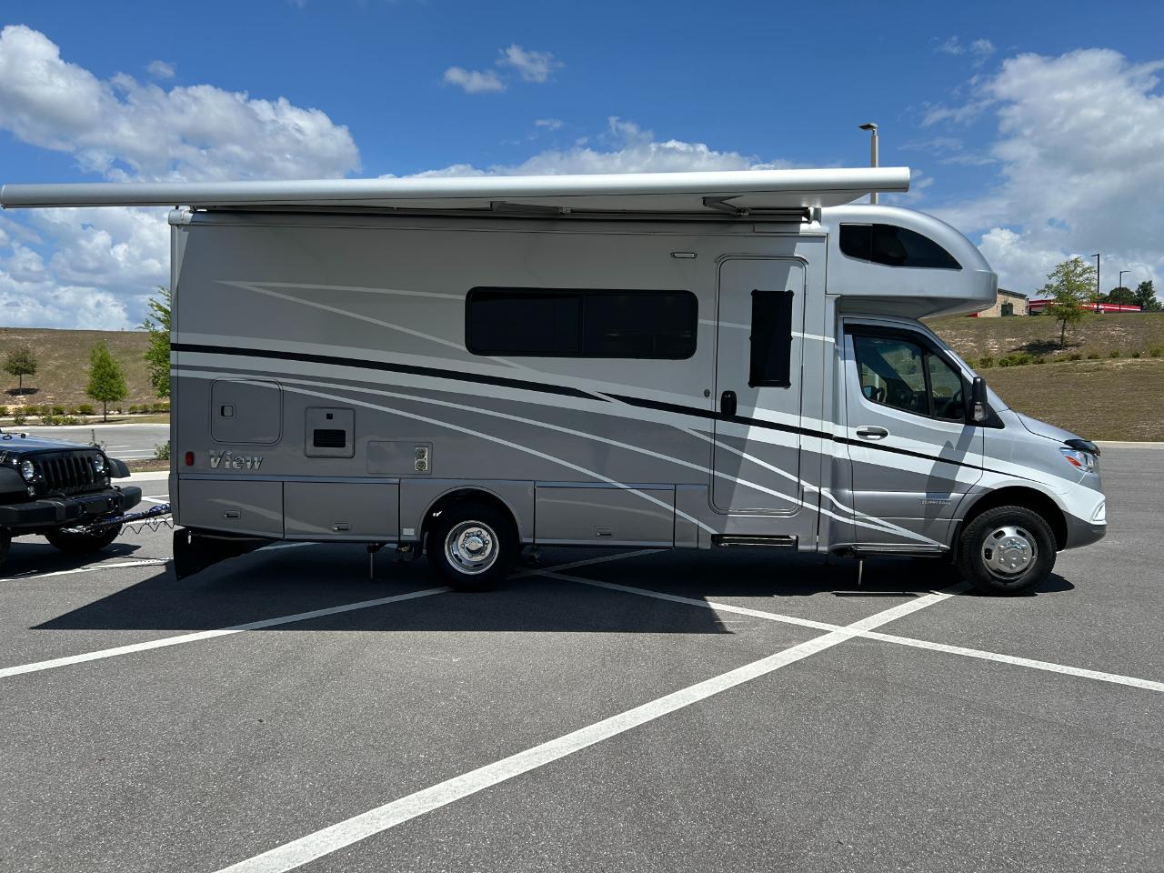 Winnebago View  2023