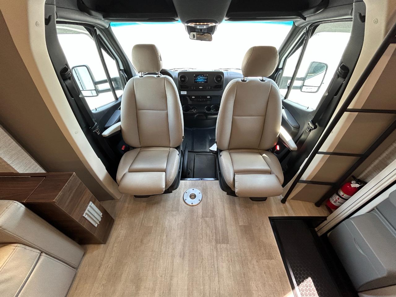 Winnebago View  2023