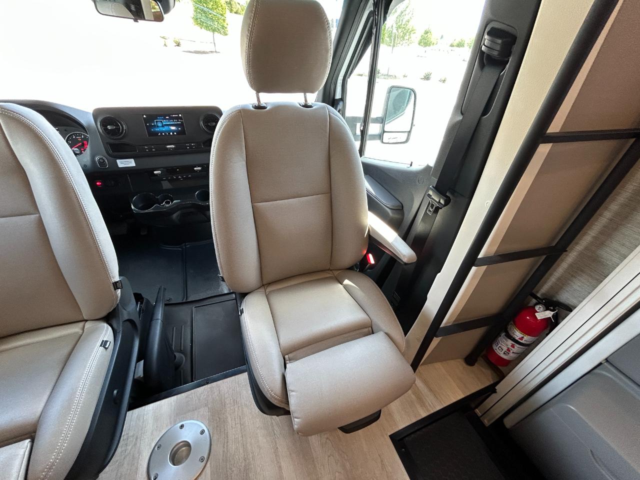 Winnebago View  2023