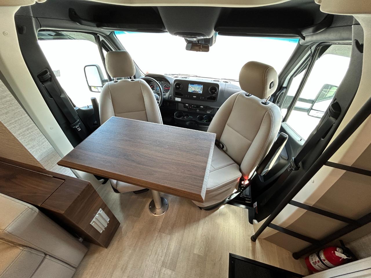 Winnebago View  2023