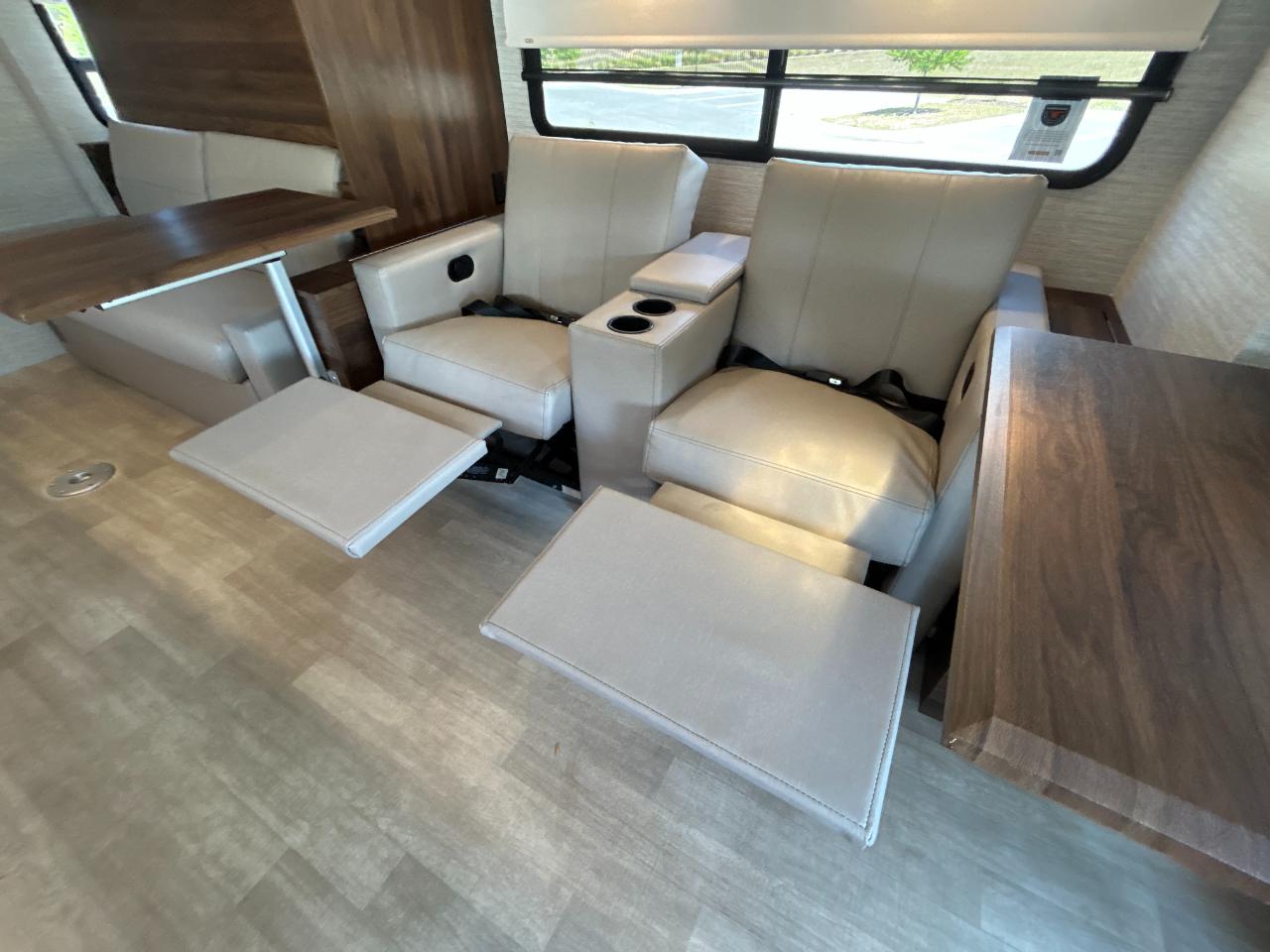 Winnebago View  2023