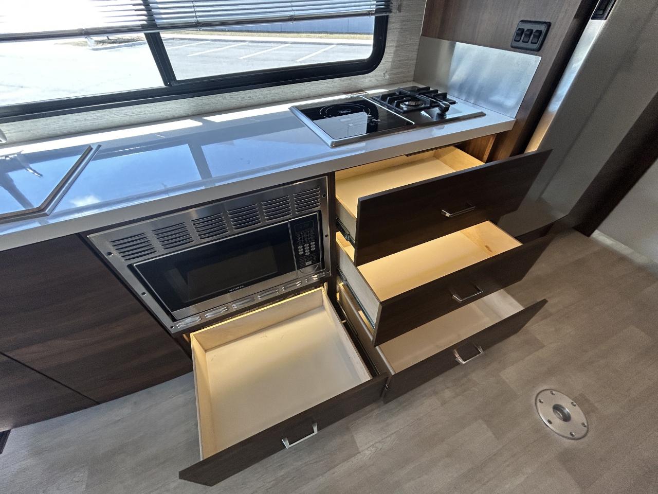 Winnebago View  2023