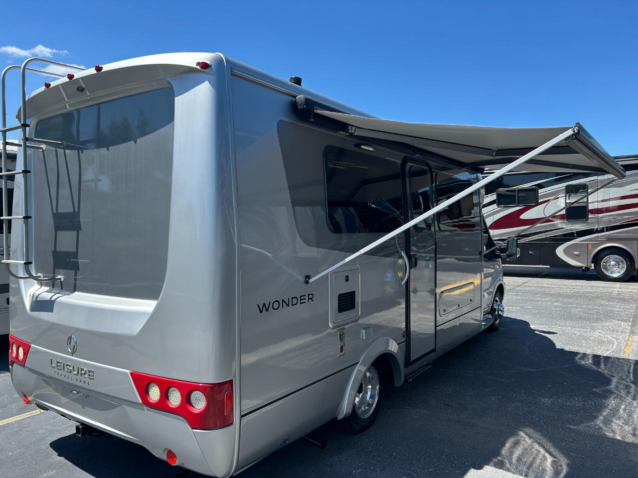 Leisure Travel U24FX  2020