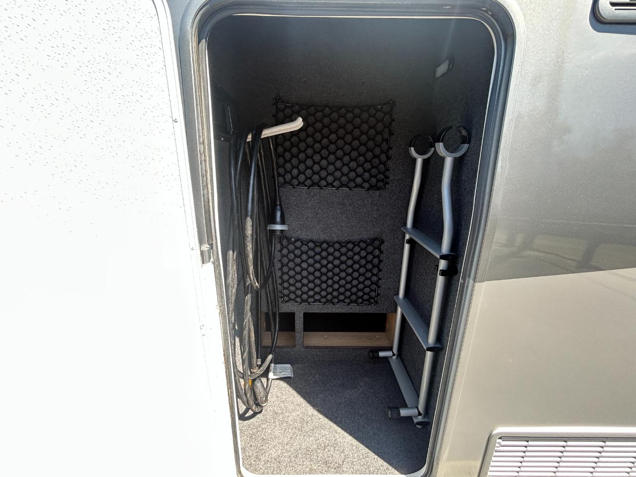 Leisure Travel U24FX  2020